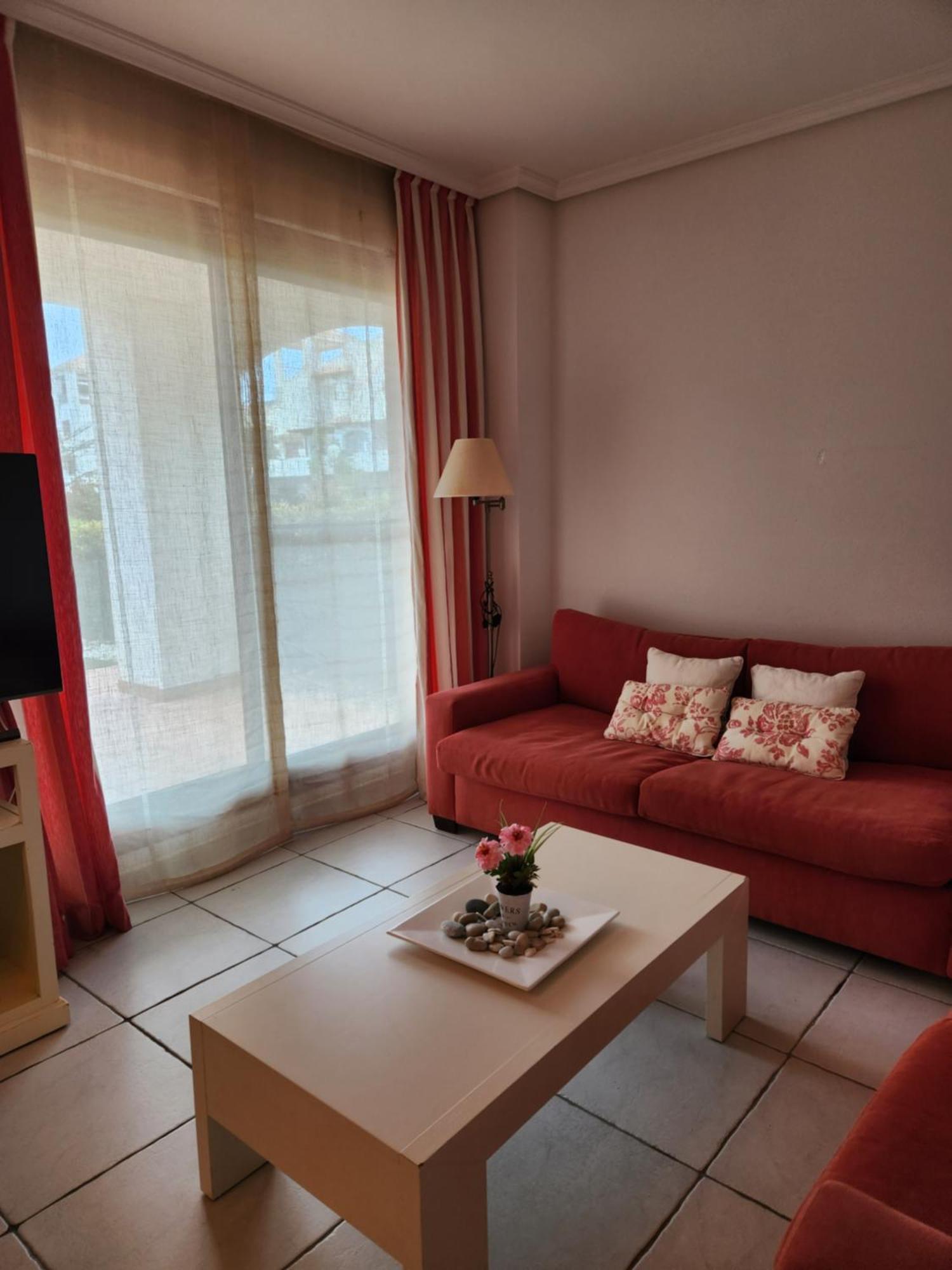 Precioso Bajo En Jardines De Nuevo Muy Cerca De La Piscina Comunitaria Y De La Salida A La Playa! Apartment