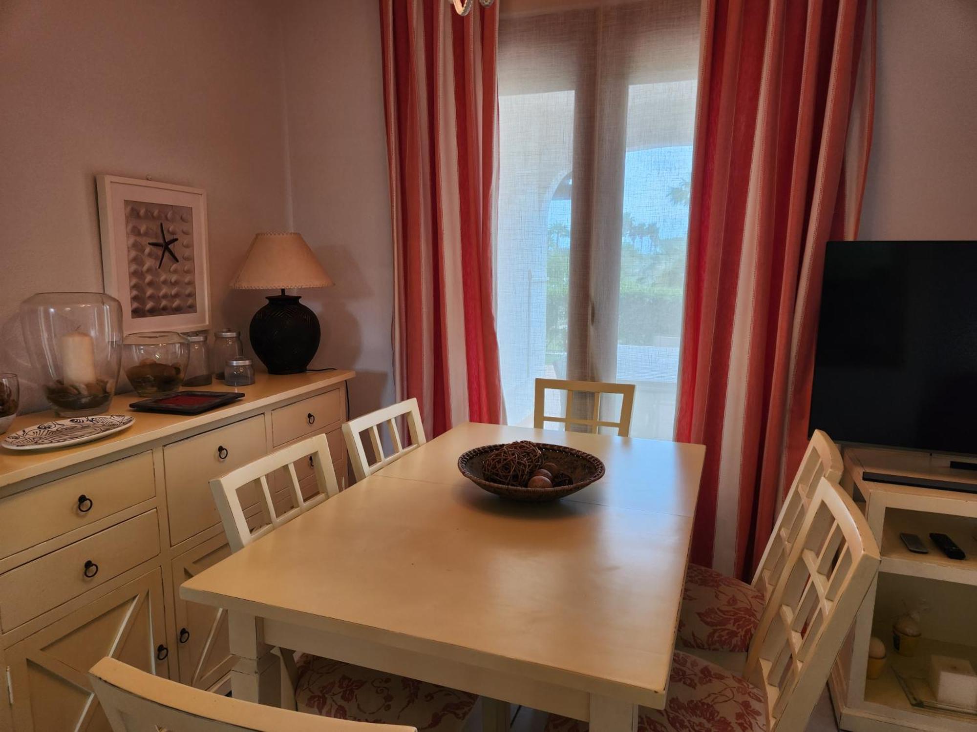 Precioso Bajo En Jardines De Nuevo Muy Cerca De La Piscina Comunitaria Y De La Salida A La Playa! Apartment Vera