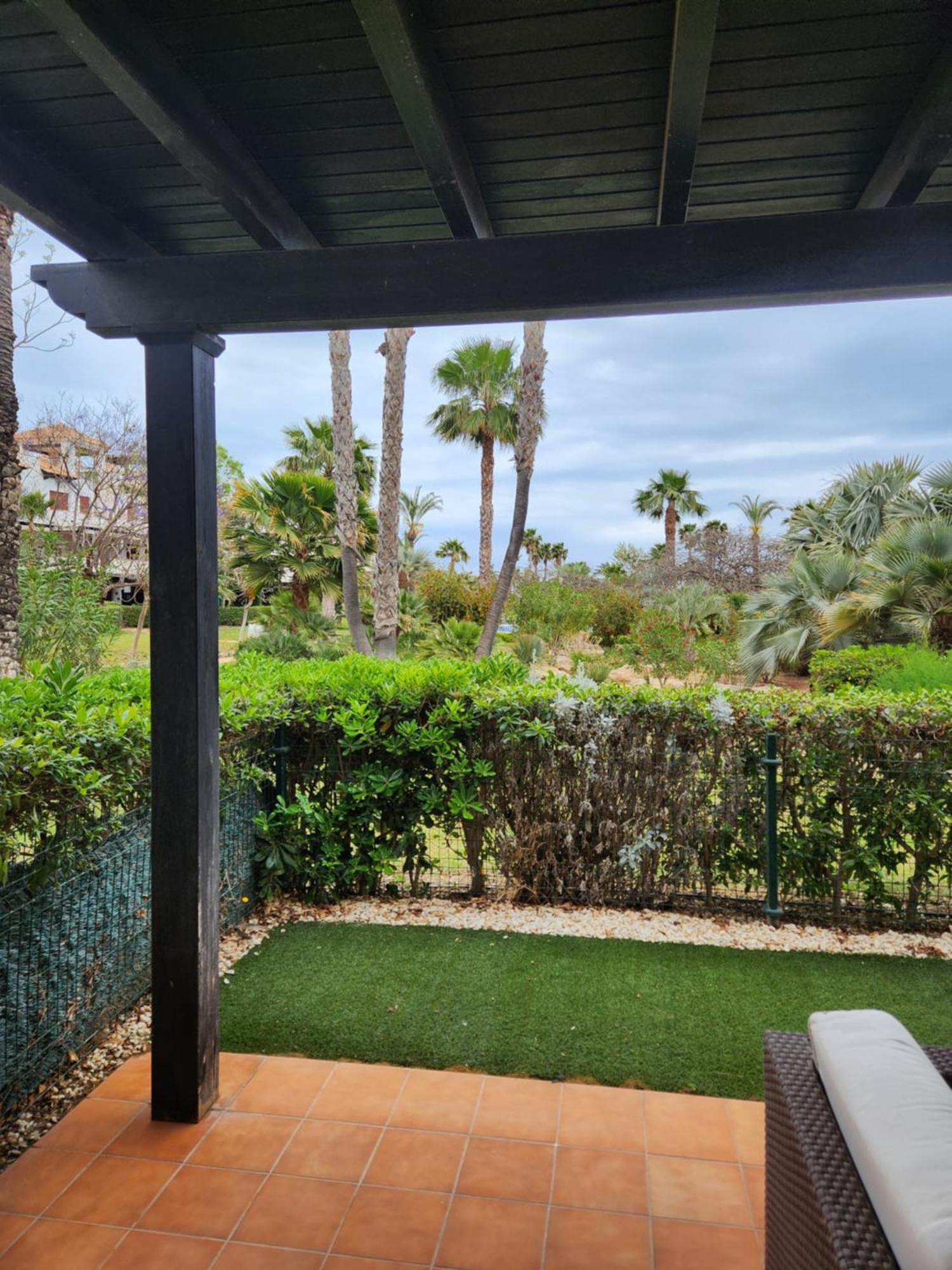 Apartment Precioso Bajo En Jardines De Nuevo Muy Cerca De La Piscina Comunitaria Y De La Salida A La Playa!