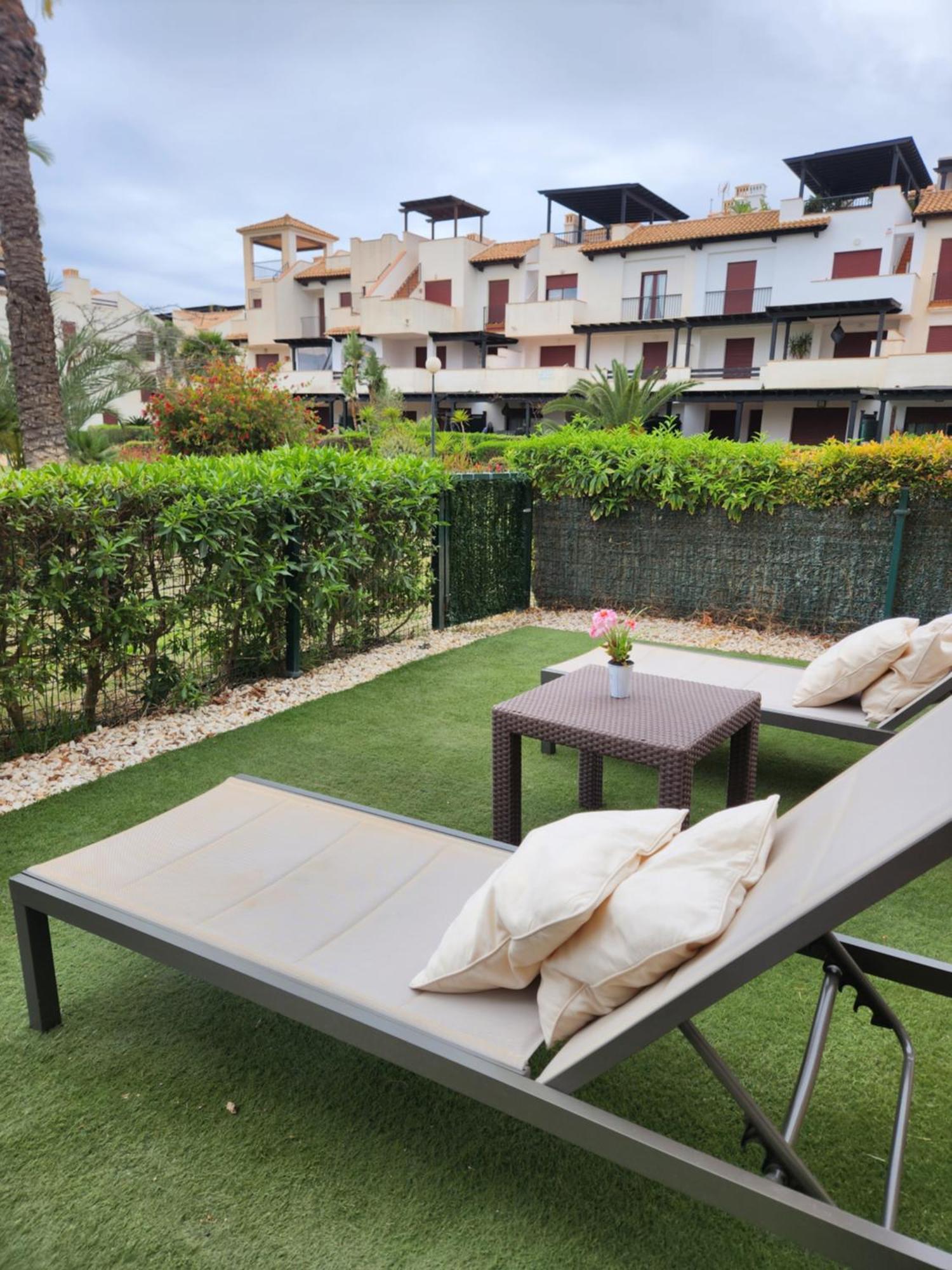 Apartment Precioso Bajo En Jardines De Nuevo Muy Cerca De La Piscina Comunitaria Y De La Salida A La Playa! *