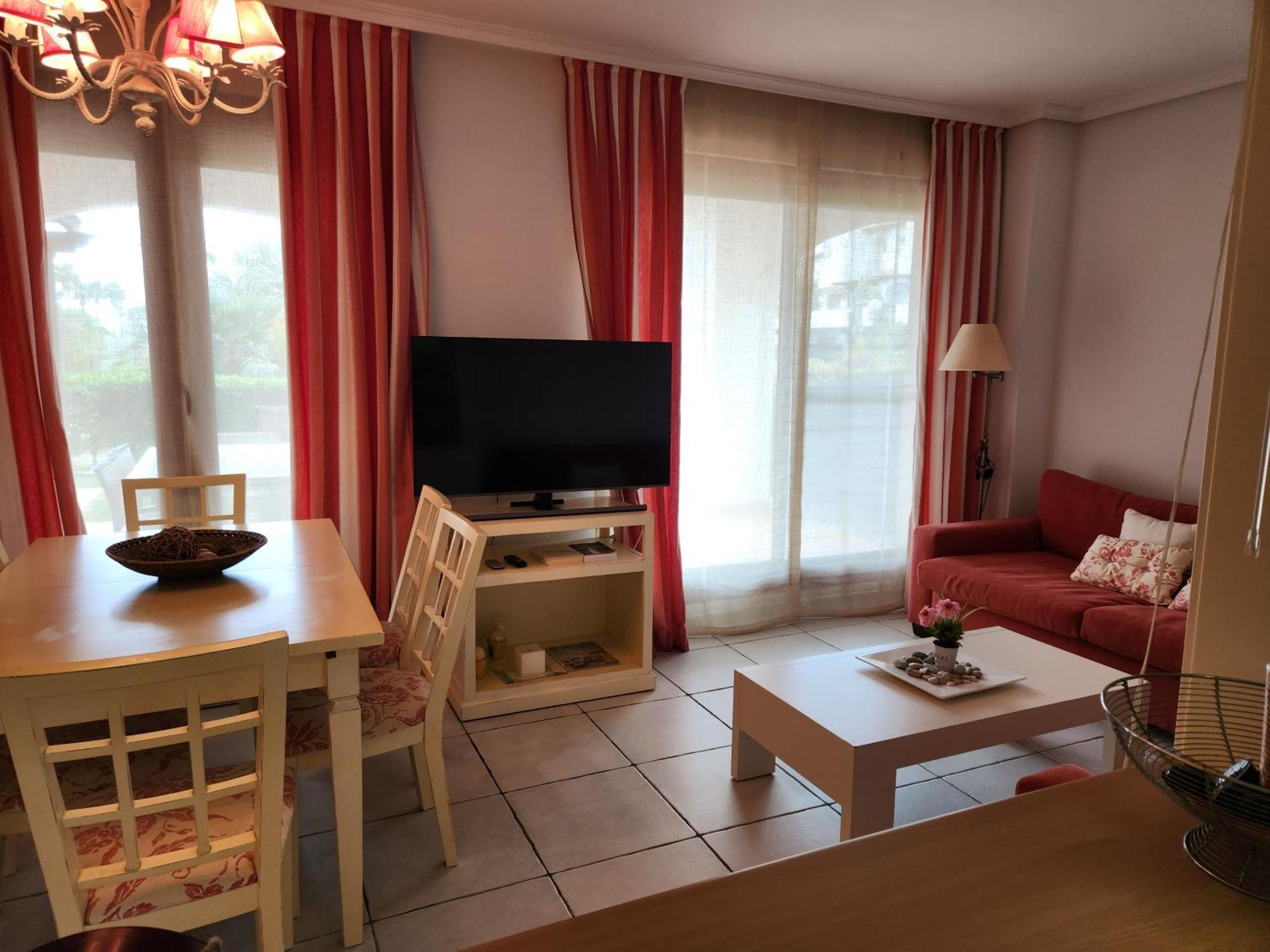 Apartment Precioso Bajo En Jardines De Nuevo Muy Cerca De La Piscina Comunitaria Y De La Salida A La Playa! *