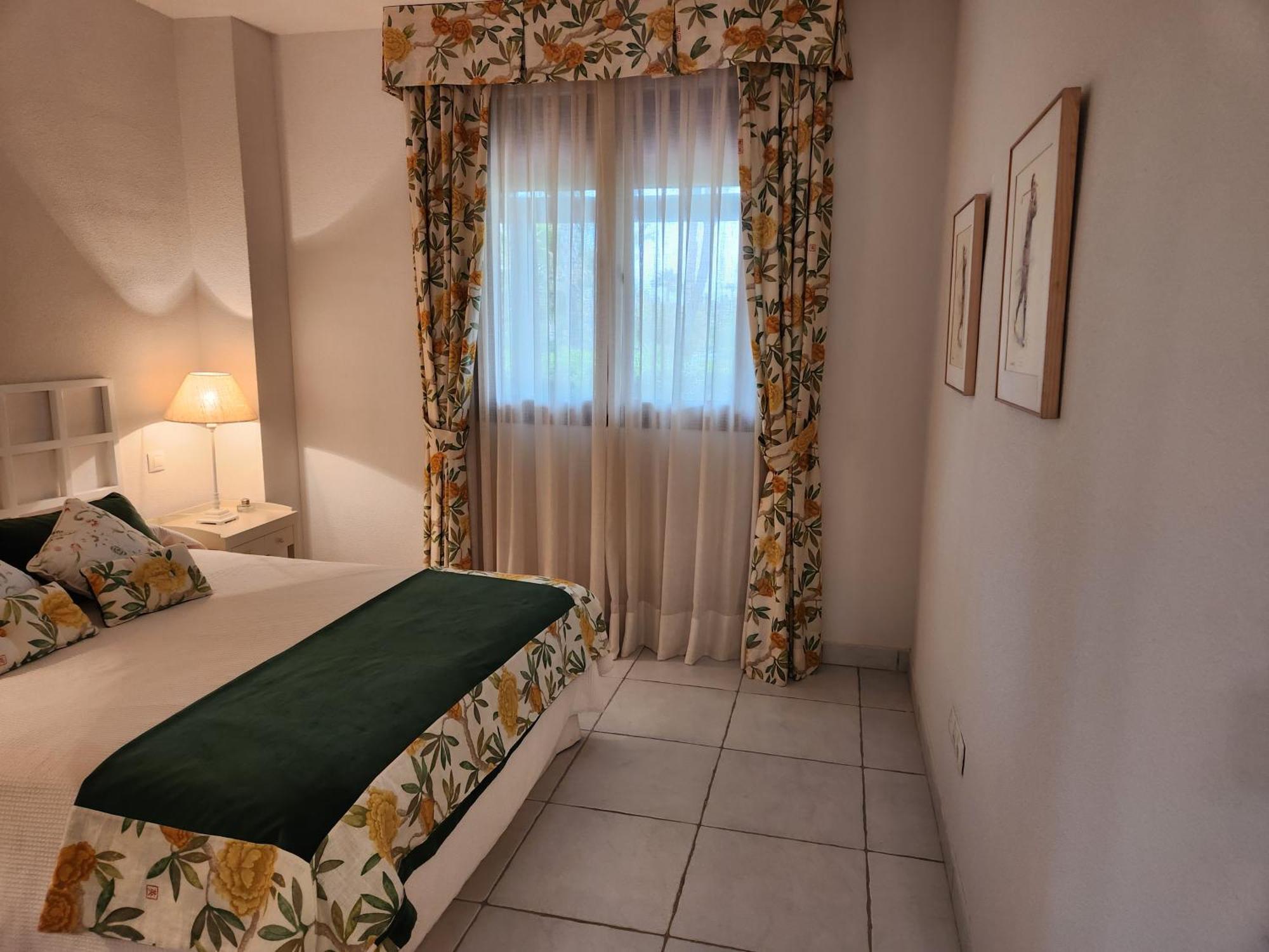 Precioso Bajo En Jardines De Nuevo Muy Cerca De La Piscina Comunitaria Y De La Salida A La Playa! Apartment *