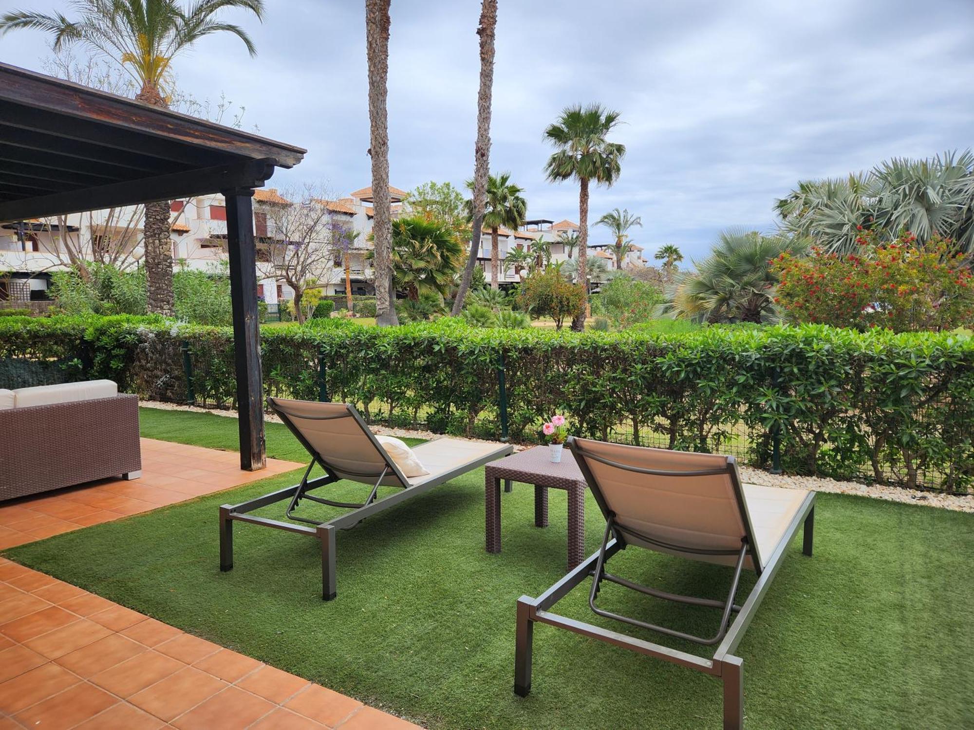 Precioso Bajo En Jardines De Nuevo Muy Cerca De La Piscina Comunitaria Y De La Salida A La Playa! Apartment