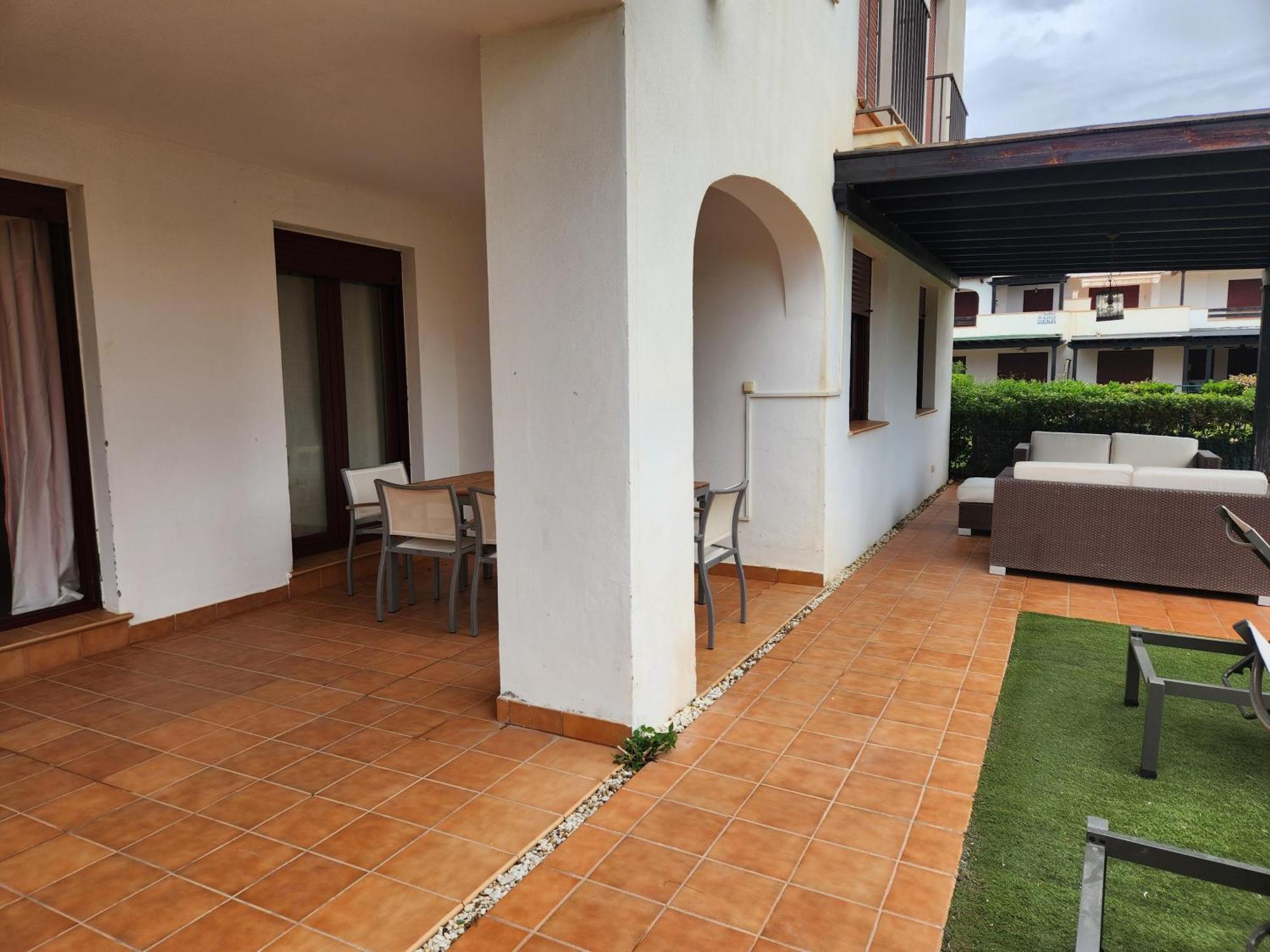 Precioso Bajo En Jardines De Nuevo Muy Cerca De La Piscina Comunitaria Y De La Salida A La Playa! Vera