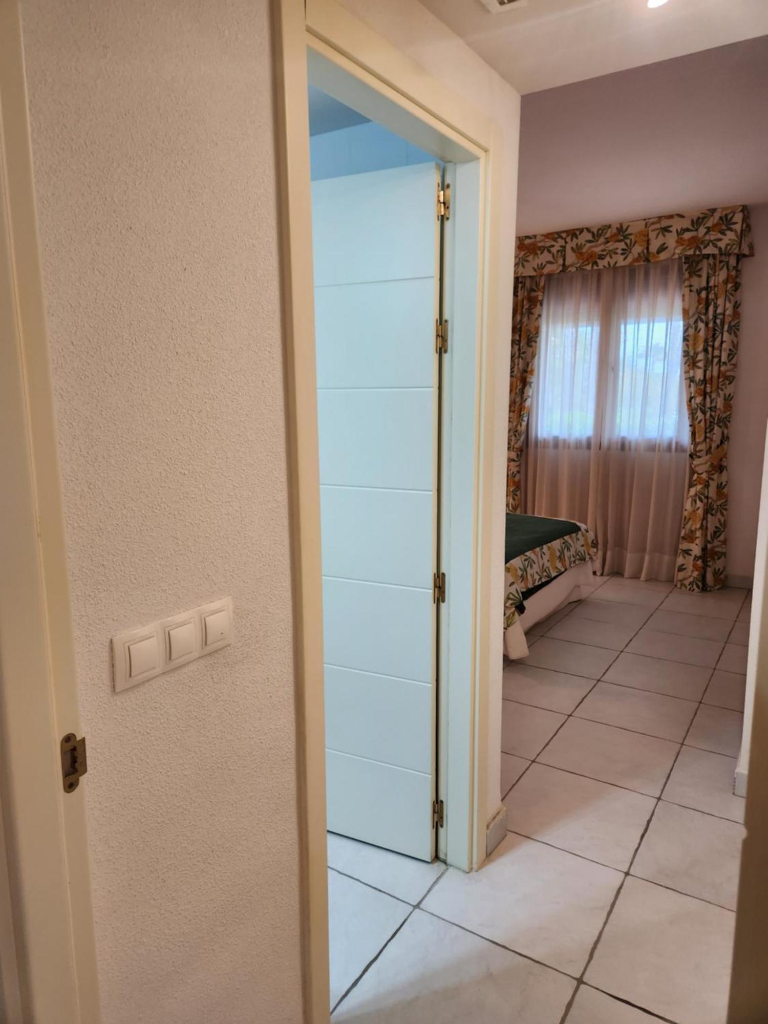 Precioso Bajo En Jardines De Nuevo Muy Cerca De La Piscina Comunitaria Y De La Salida A La Playa! Apartamento *